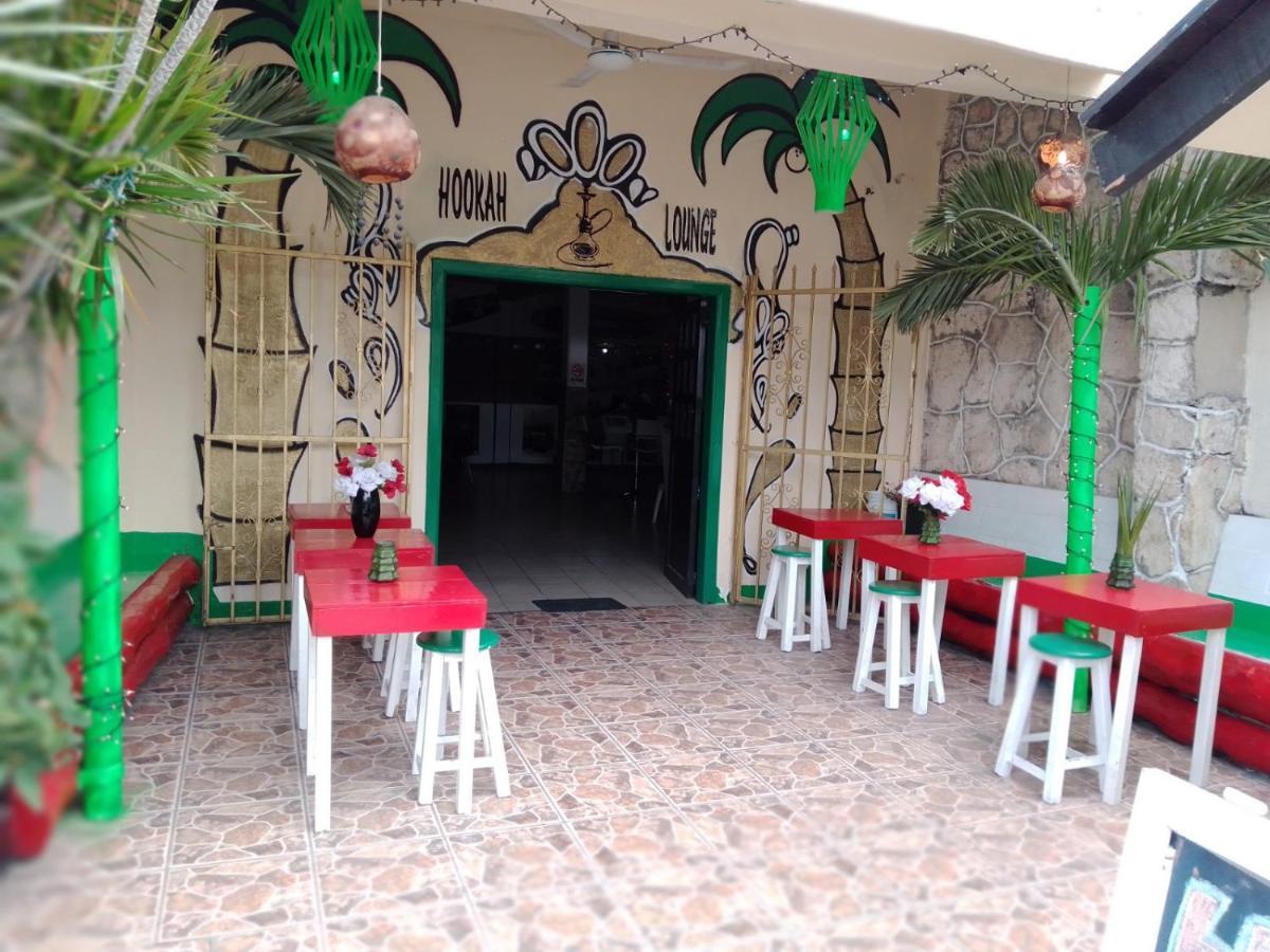 Hostal Hotel Ado Канкун Екстер'єр фото