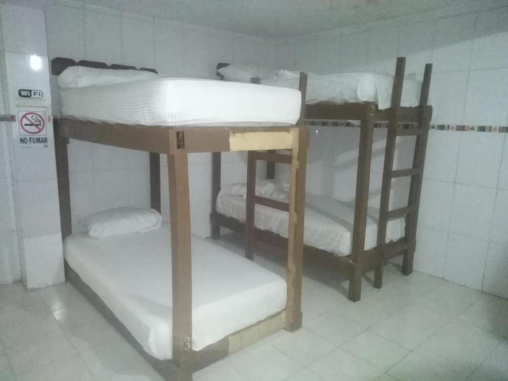 Hostal Hotel Ado Канкун Екстер'єр фото